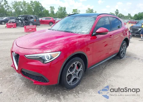 2020 Alfa Romeo Stelvio z USA, uszkodzony, nr VIN ZASPAKAN1L7C76188